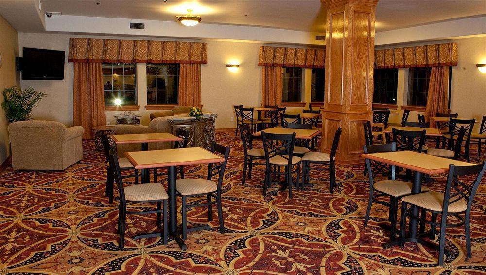 Comfort Suites Tyler South Restoran gambar